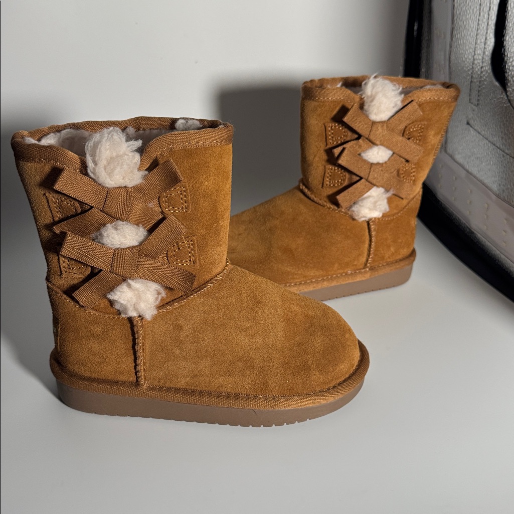 Koolaburra By Ugg Tan Suede Boots With Plush Lining